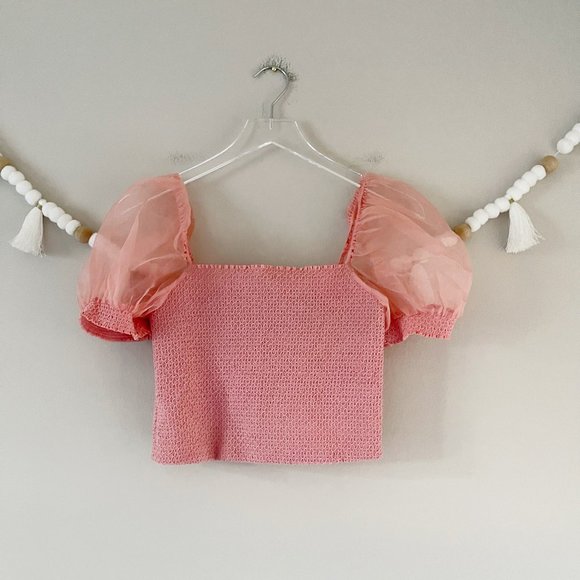 028. . NWT Alice + Olivia Eliana Puff-Sleeve Smocked-Bodice Crop Top - Picture 3 of 5